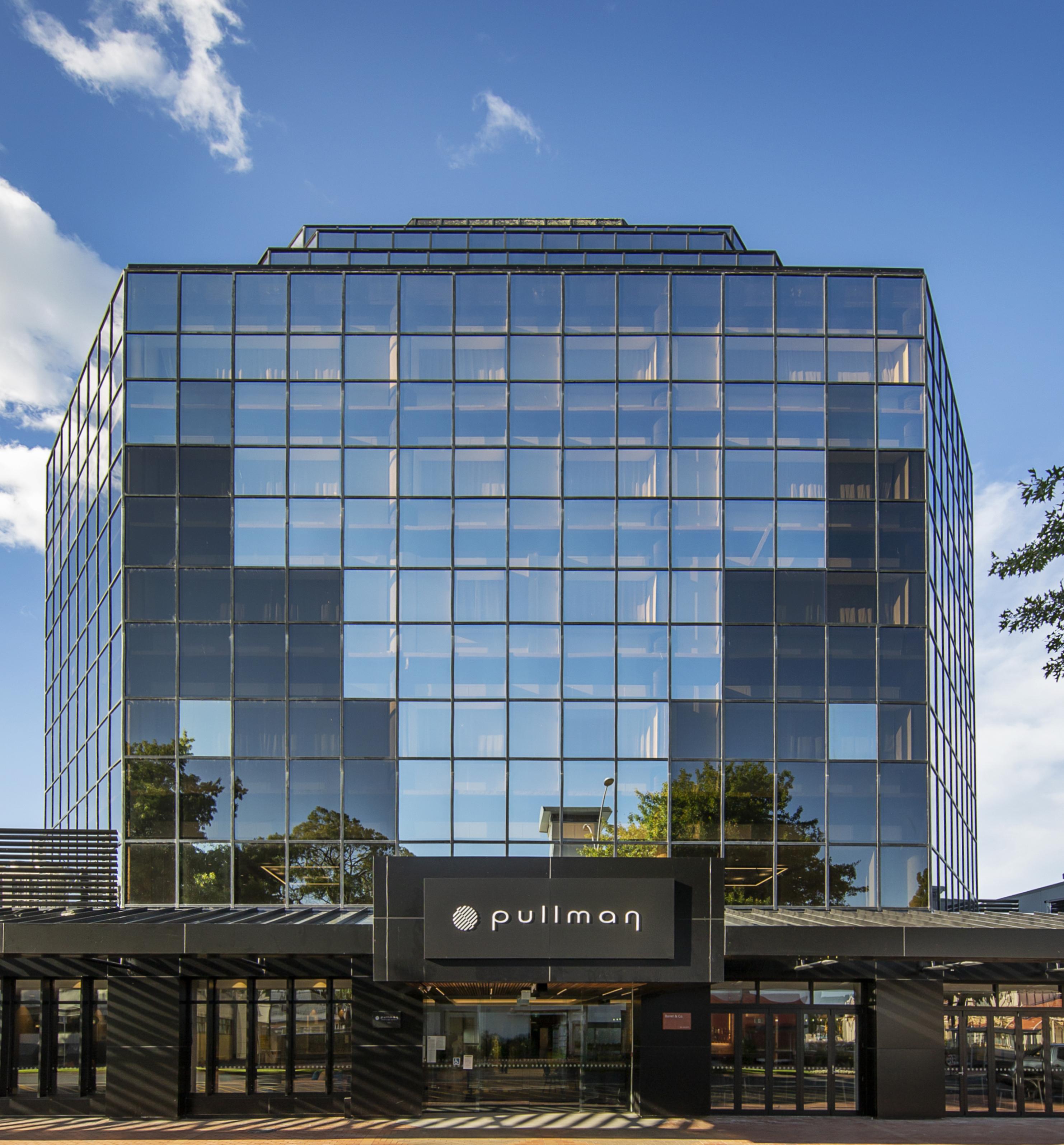 ホテル プルマン ロトルア エクステリア 写真 The company's headquarters in Lund, Sweden