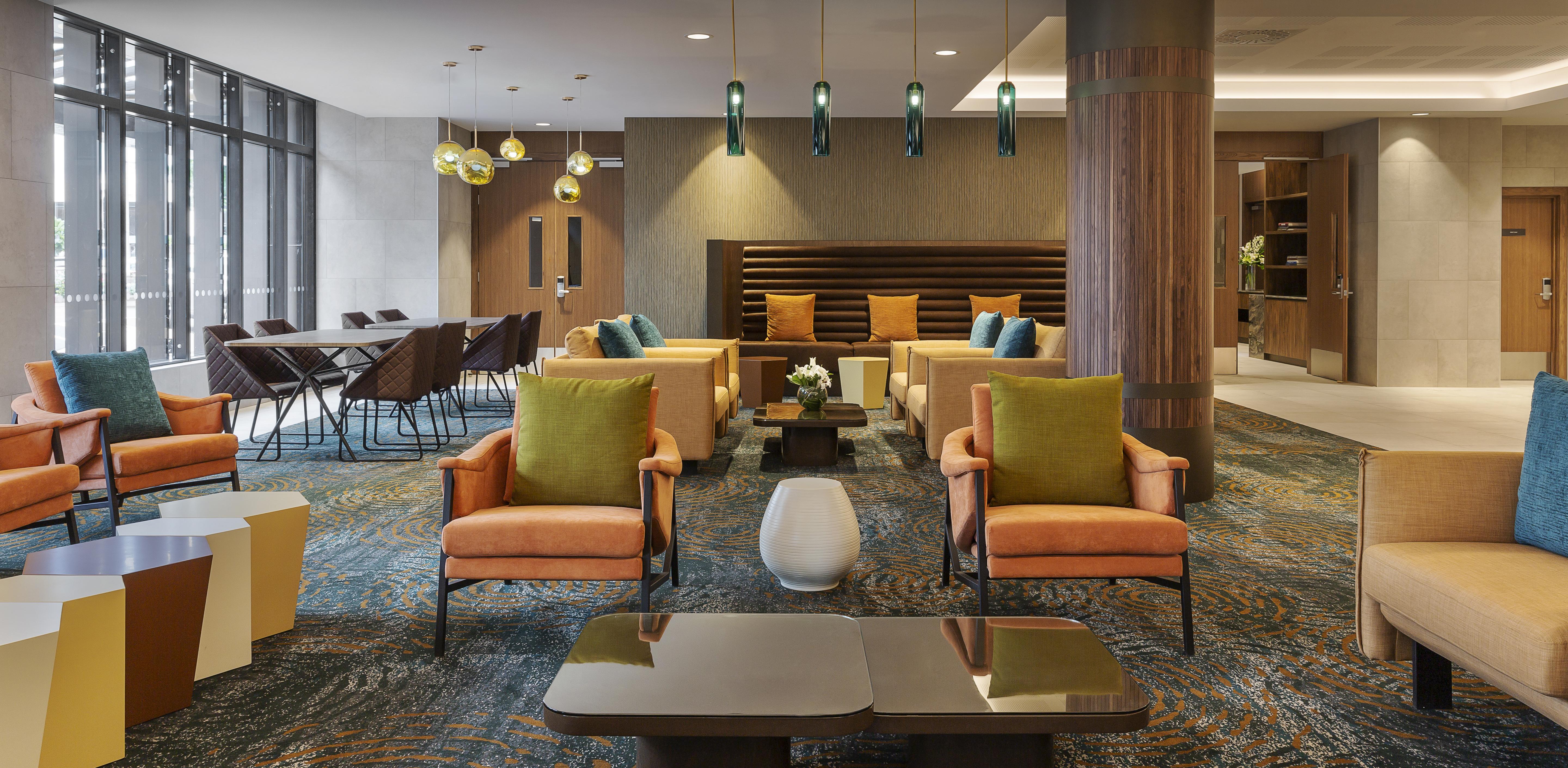 ホテル プルマン ロトルア エクステリア 写真 The lounge at the airport