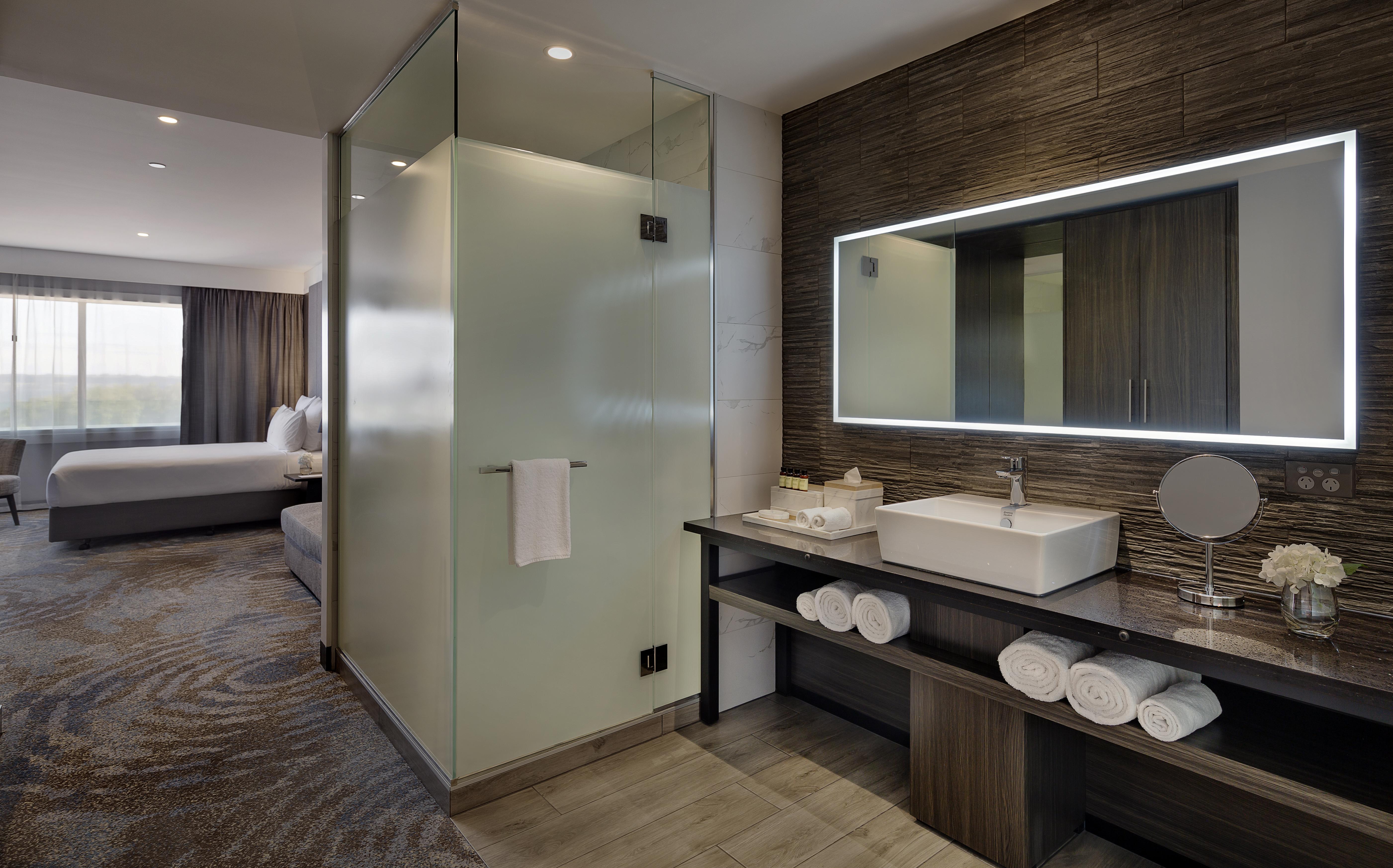 ホテル プルマン ロトルア エクステリア 写真 A bathroom in a hotel room